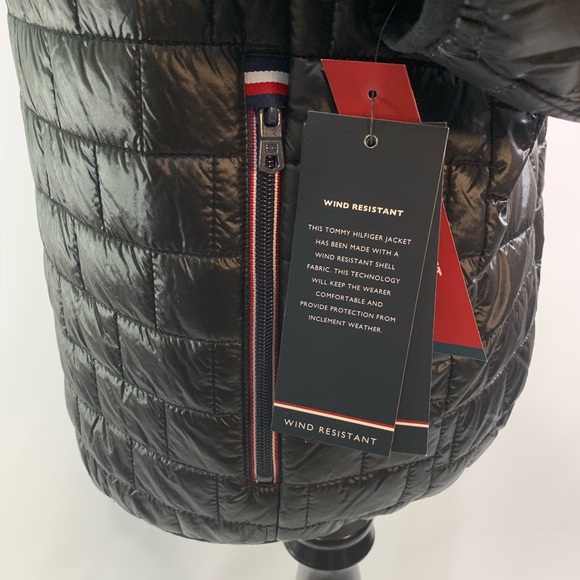*Liquidation*Tommy Hilfiger Packable Puffer Jacket - Picture 3 of 8
